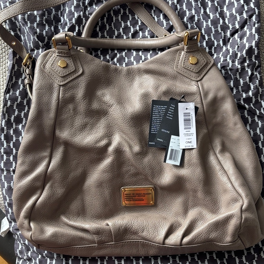 Marc Jacobs Beige Leather Shoulder Bag